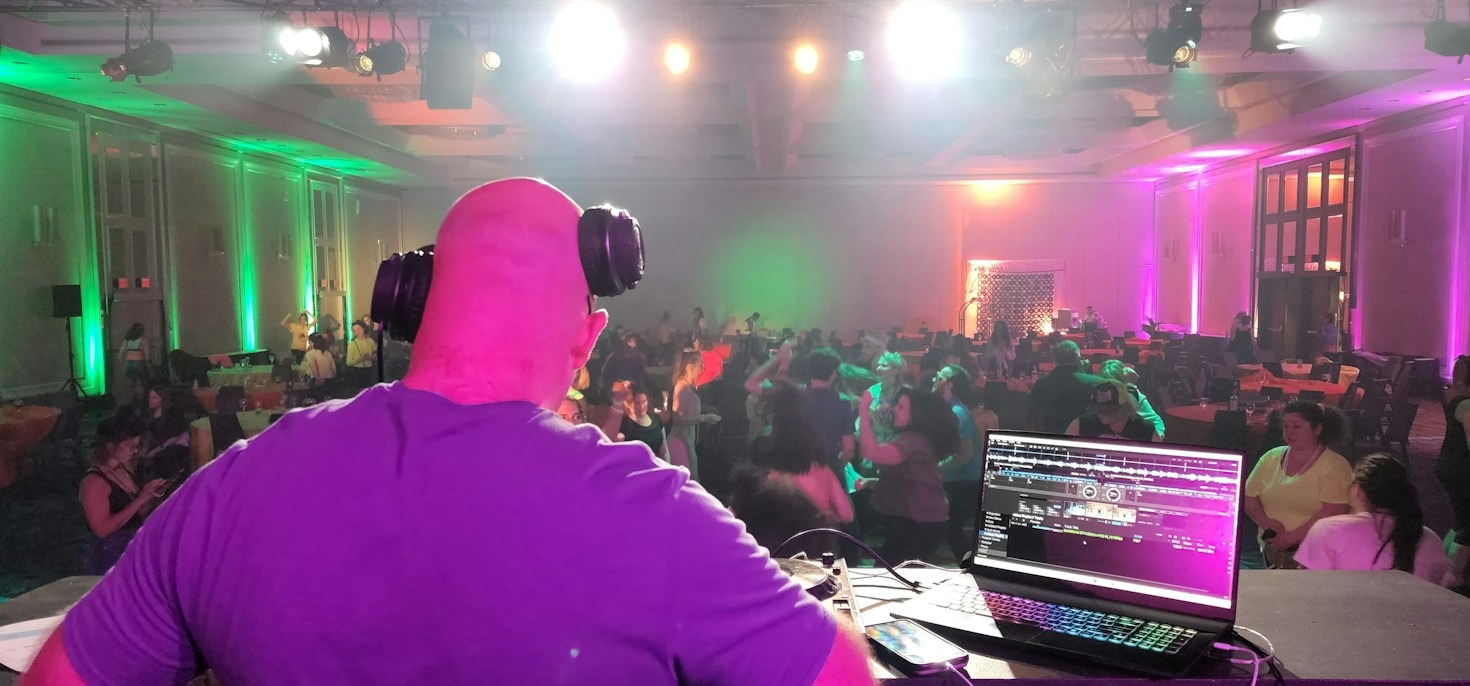 Must-Have Songs for an Unforgettable Celebration in the Midwest